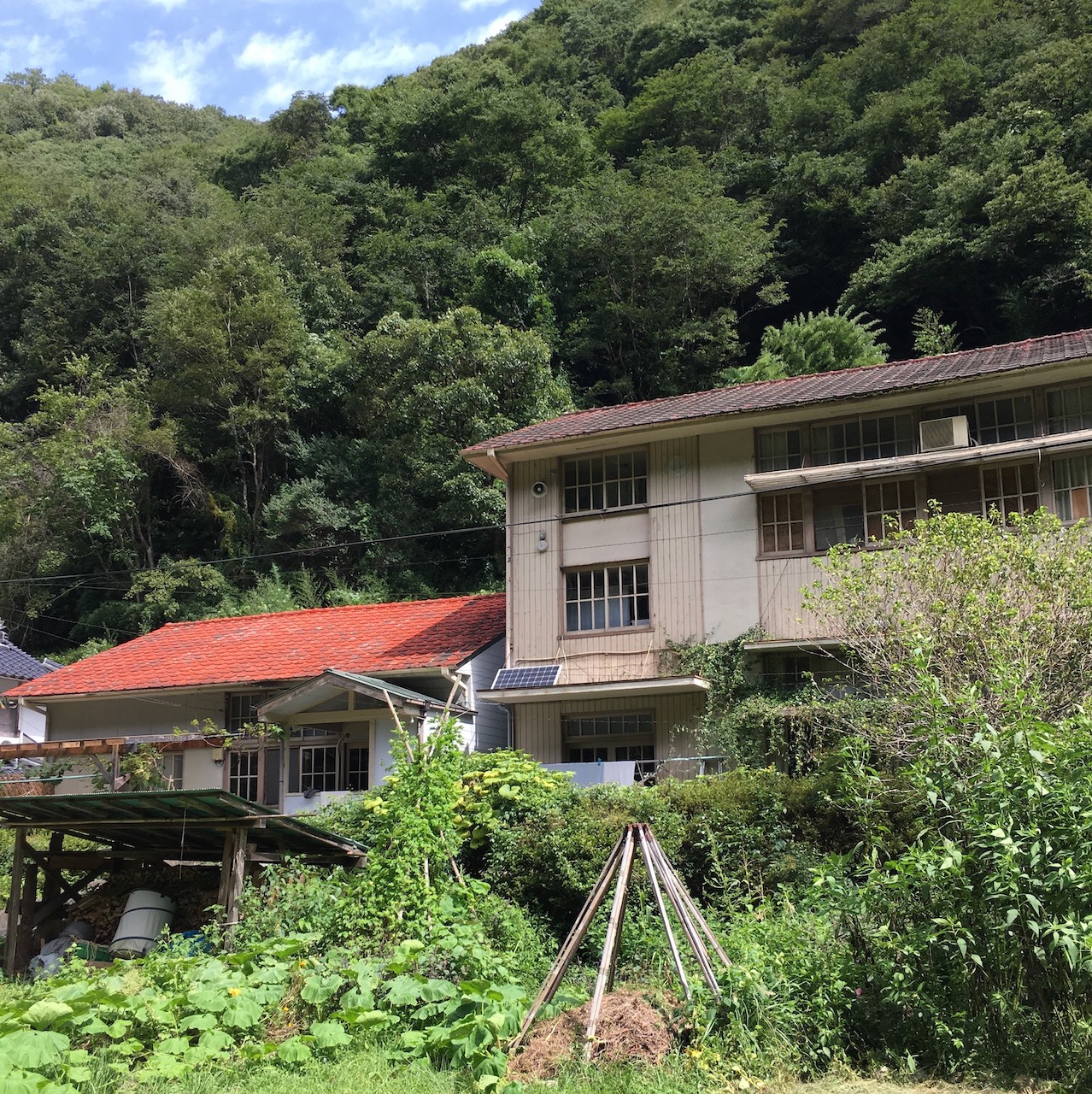 あなぐま舎建物